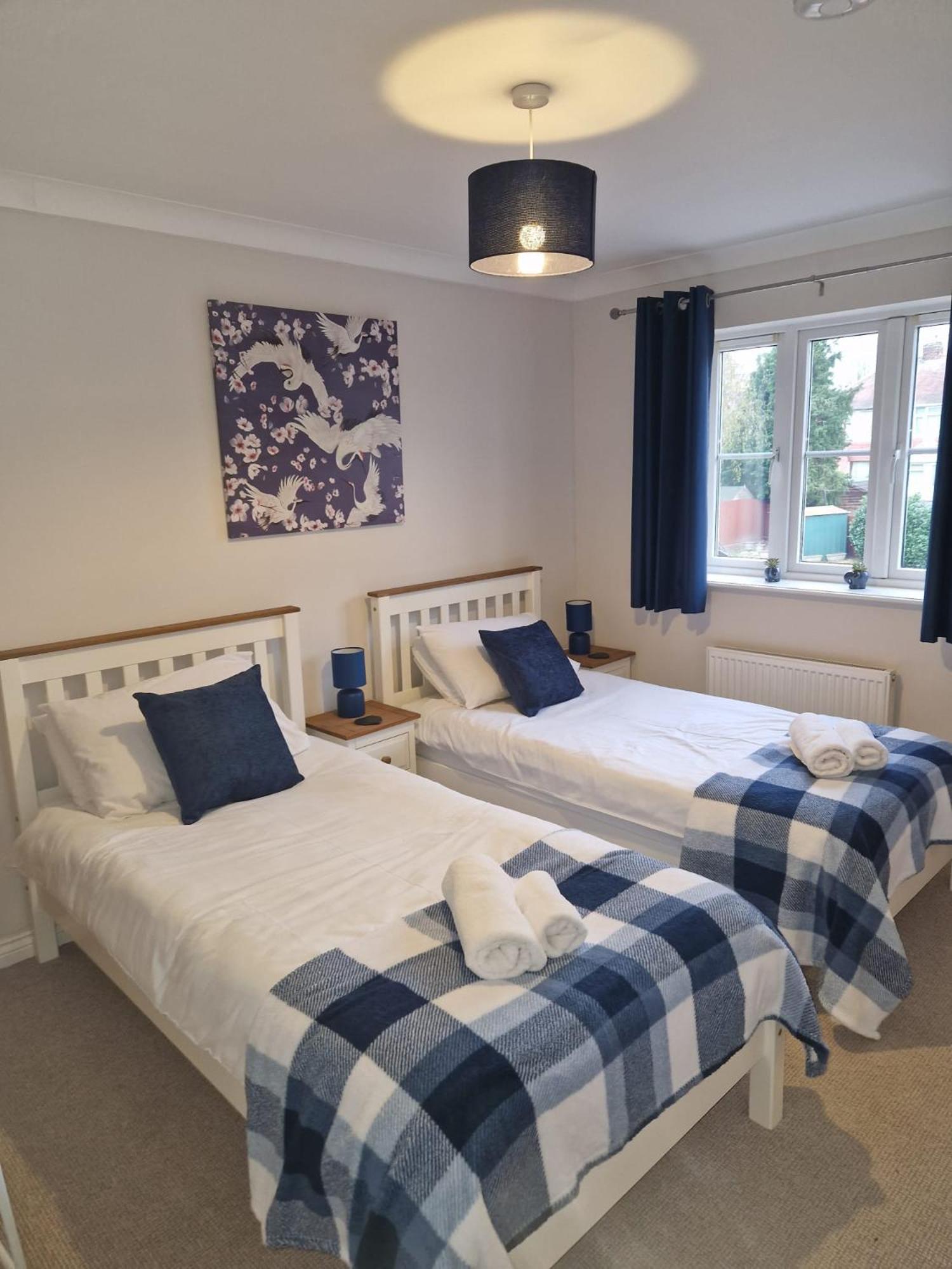 Hereford - Finch House - Modern 4 Bedroom House Located In South Hereford, Dog Friendly With Nearby Countryside, Pool Table, Sleeps Up To 10 Guests - Hosted By Rentmyhouse Экстерьер фото