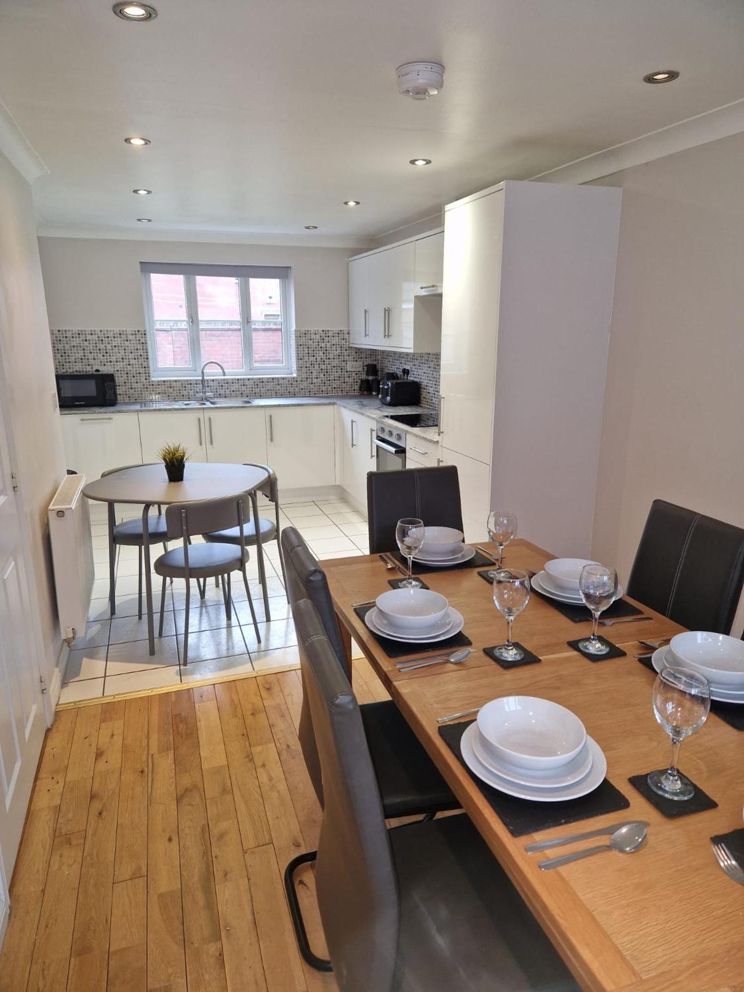 Hereford - Finch House - Modern 4 Bedroom House Located In South Hereford, Dog Friendly With Nearby Countryside, Pool Table, Sleeps Up To 10 Guests - Hosted By Rentmyhouse Экстерьер фото